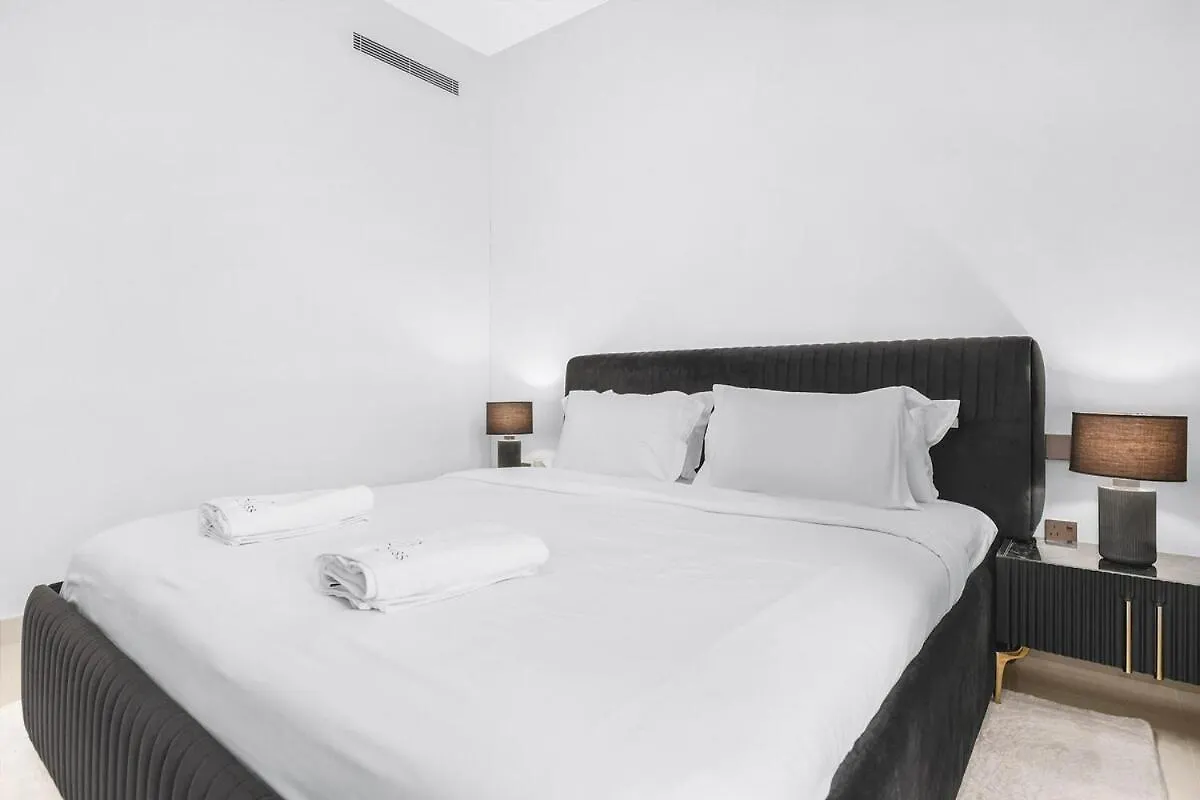 Apartment First Class 2Br Creek Harbour & Burj Views Dubai